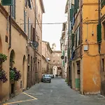 Fieravecchia 10 - Centro Di * Siena